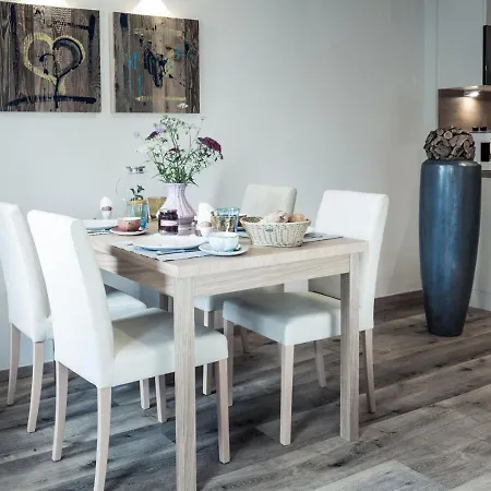 Hotel apartamentowy Family Stubai 4*