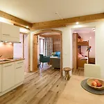 Family Stubai Hotel apartamentowy 4*