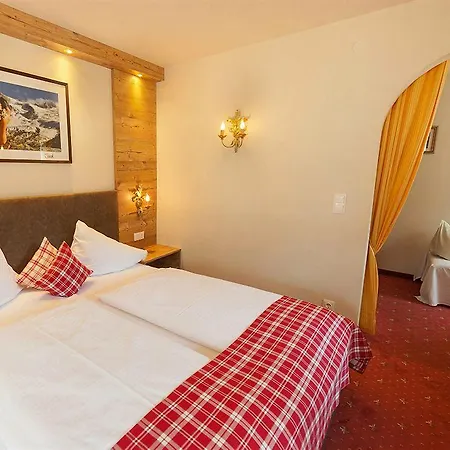 Aparthotel Family Stubai 4*