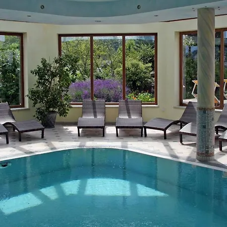 Aparthotel Family Stubai 4*